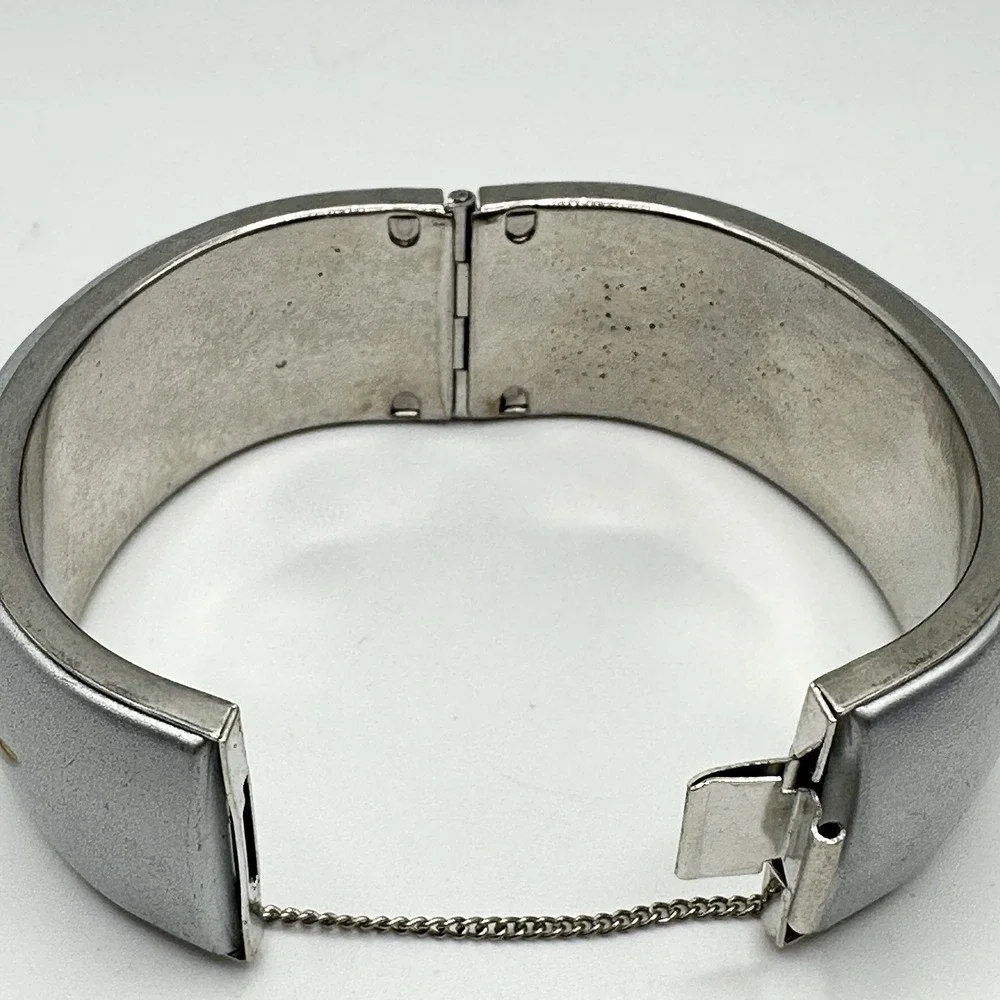 N/A vintage hinged